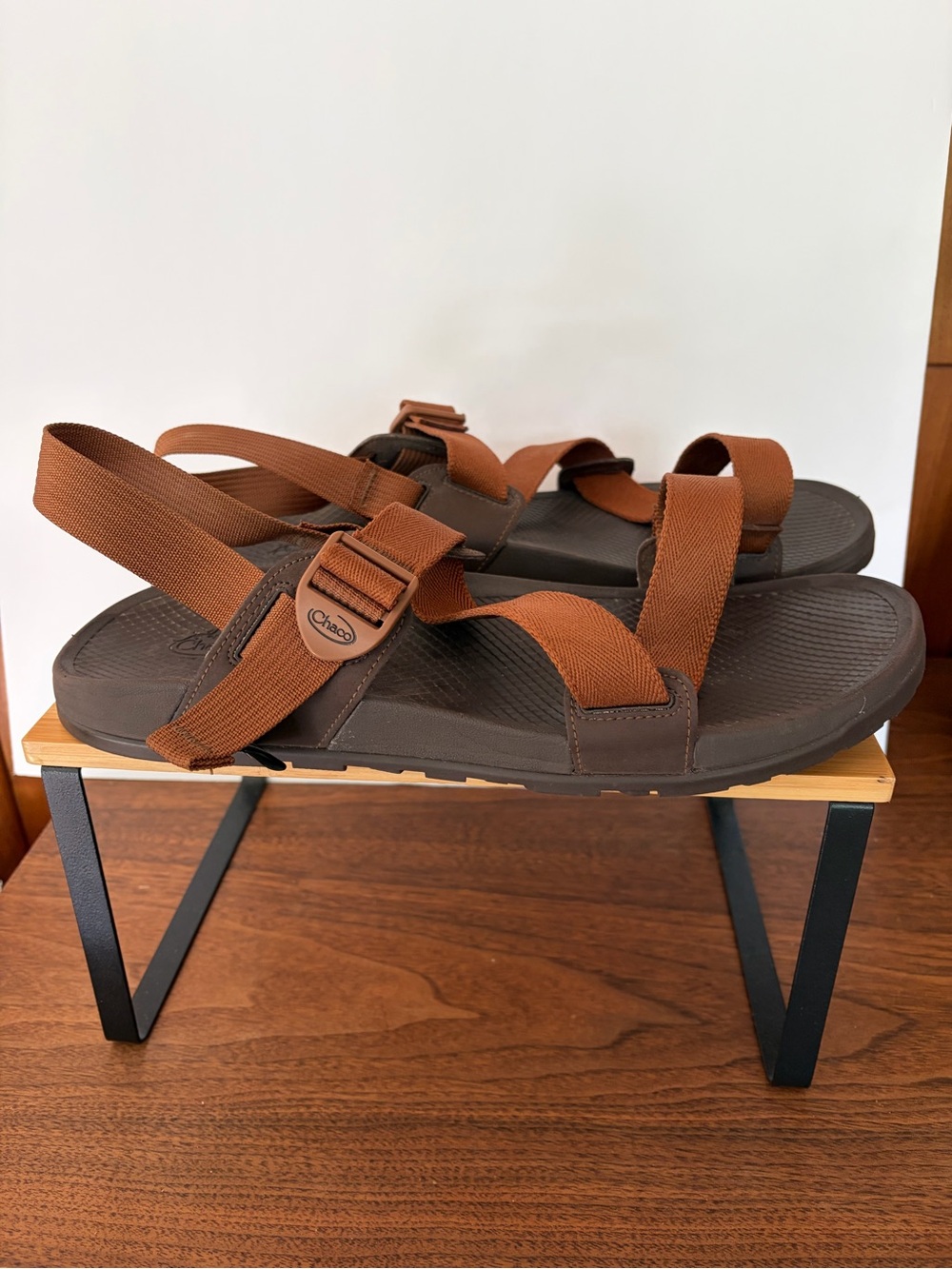 NWOT Chaco Men's Size 13 Brown Adjustable Strap Sandals! Hiking. Outdoor Comfort